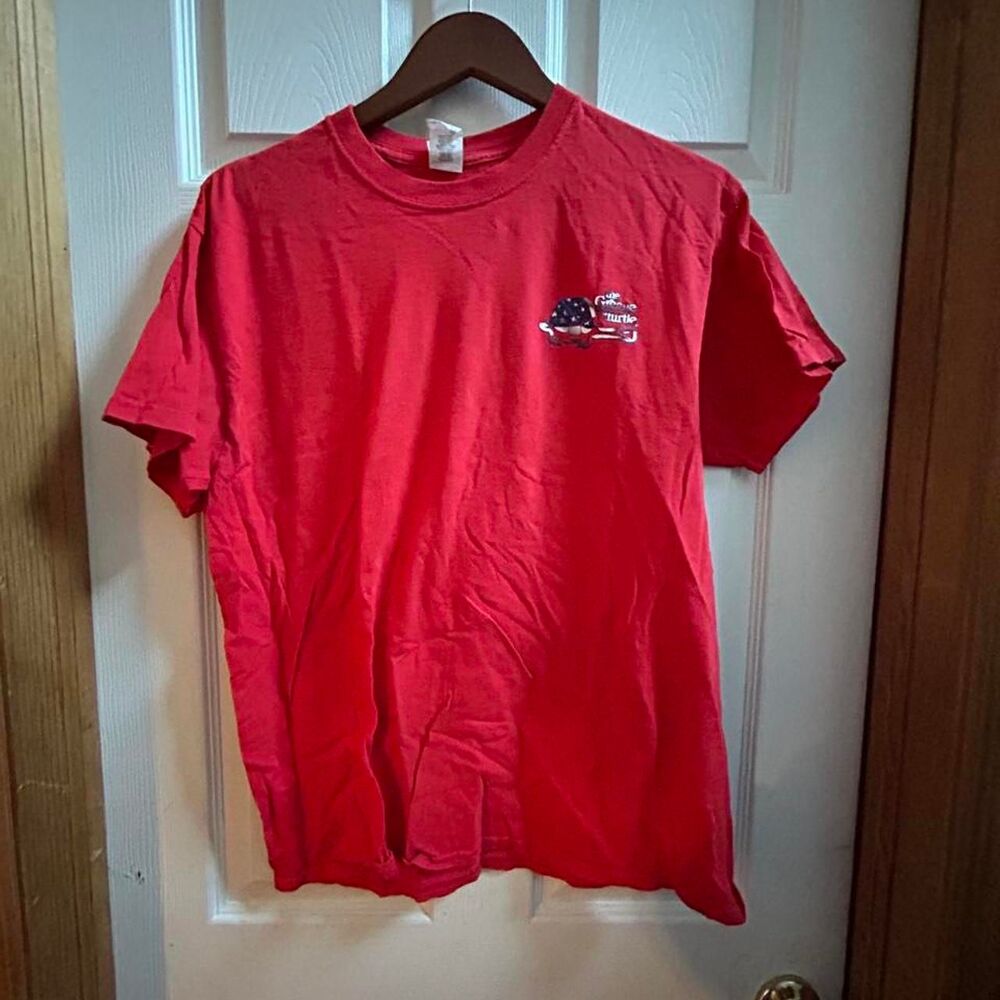 Gildan Men's Red T-shirt
